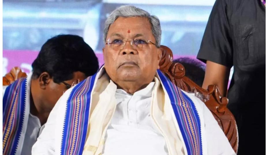 karnatakagovernoracceptssiddaramaiah?sresignation