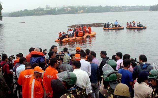 deathtollrisesto28inandhrapradeshboatmishap