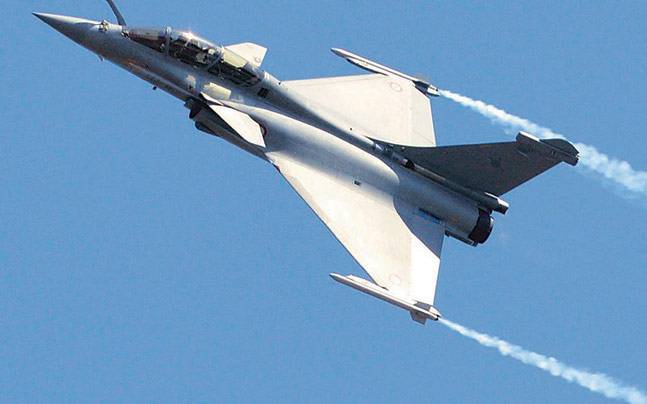 govtclearsdealwithfrancefor36rafalefighterjets