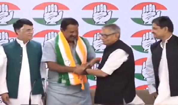 bjpmpajaynishadquitsparty;joinscongress