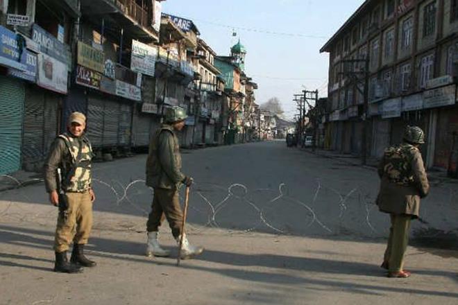 restrictionsinpartsofsrinagarafterpulwamaencounter