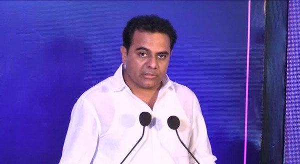 telanganaitministerktrattractsinvestorsfromsingapore