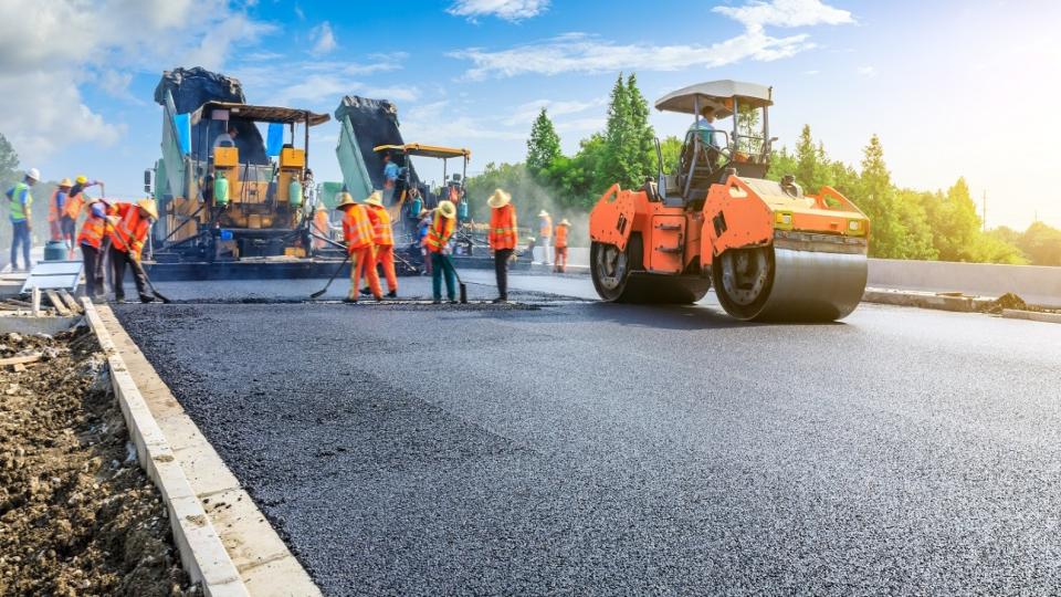 NHAI Plans To Use Municipal Waste For Road Construction By 2027