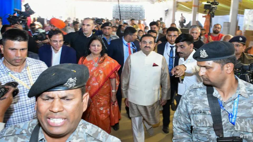 gautamadaniattendsmahakumbhmelainprayagraj