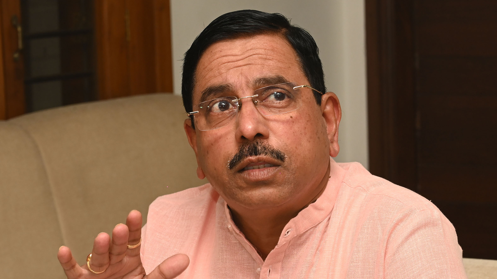 India’s Wind Energy Capacity Rises Over 10.5% to 51.5 GW: Union Minister Pralhad Joshi