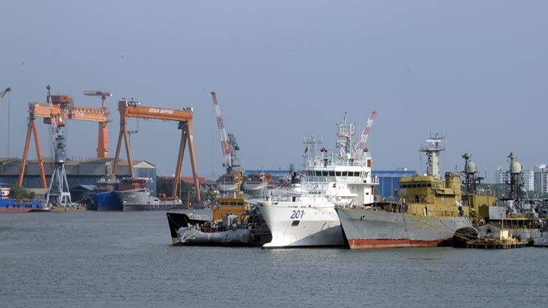 fivedeadinongctankerblastincochinshipyardinkerala
