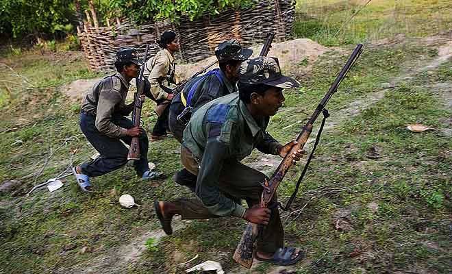 faceoffbetweennaxalsandbsfteaminchattisgarh;nonehurt