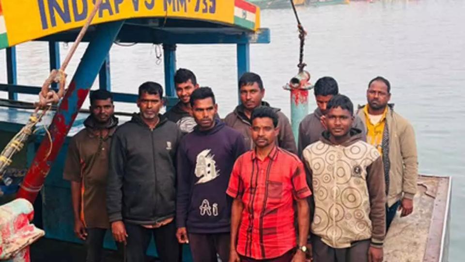 Nine fishermen return to Visakhapatnam after cross-border detention
