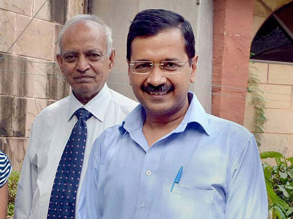 arvindkejriwalseekssrisrishelptocleanyamunariver