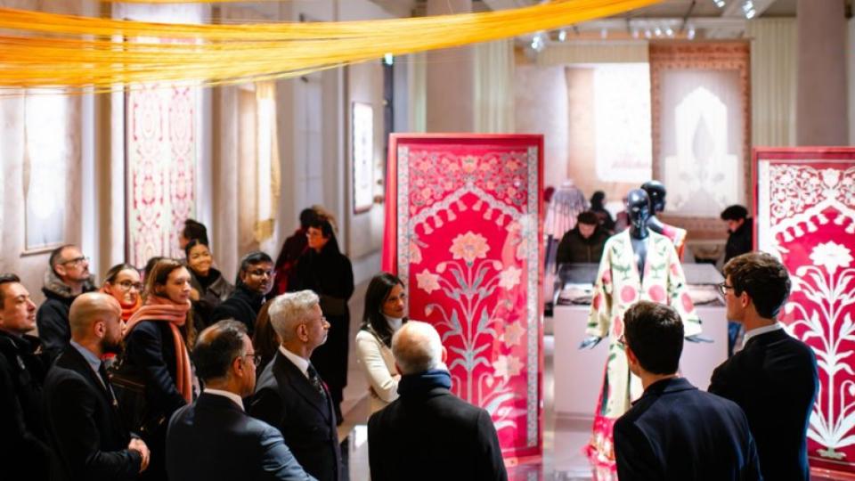 Jaishankar visits Paris exhibition showcasing Indian heritage