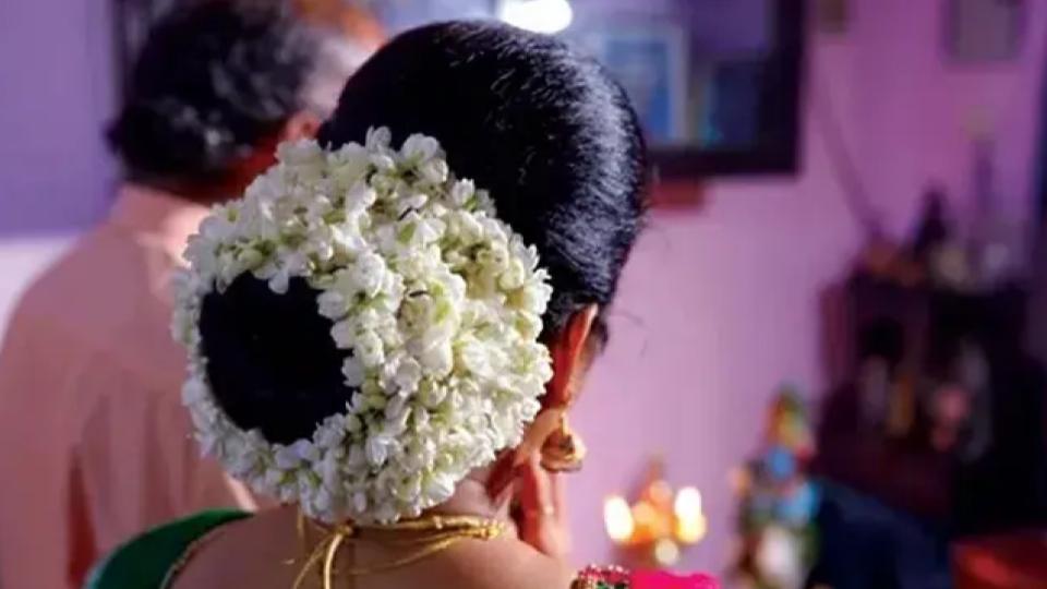 Woman Pledges Gold To Hire Supari Gang To Eliminate Husband In Kadapa