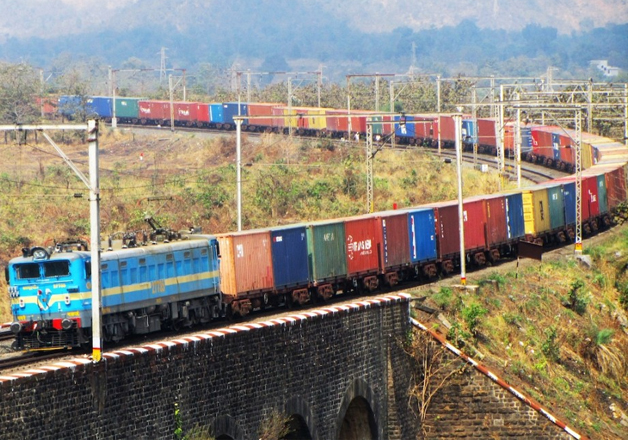 indianrailwaysmakingalleffortstoensurefreemovementofessentialcommoditiesacrosscountry