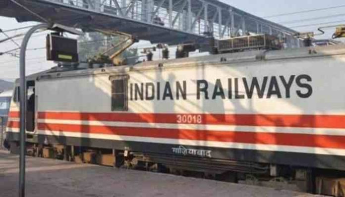 centreapproves78dayswageasbonustorailwayemployeesaheadofdussehra