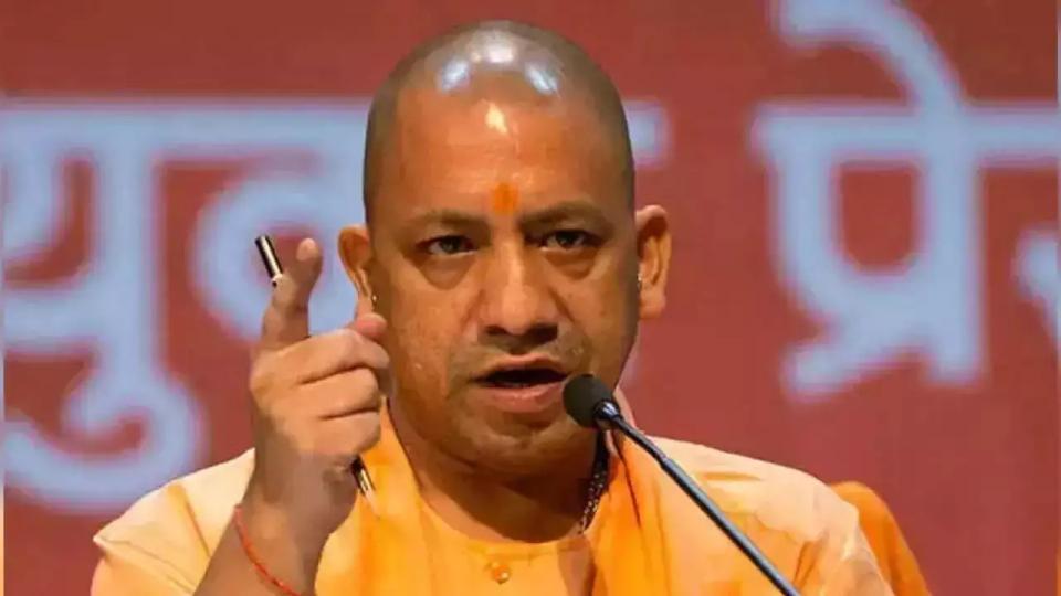 manheldinprayagrajforthreateningtobombcmyogiadityanath