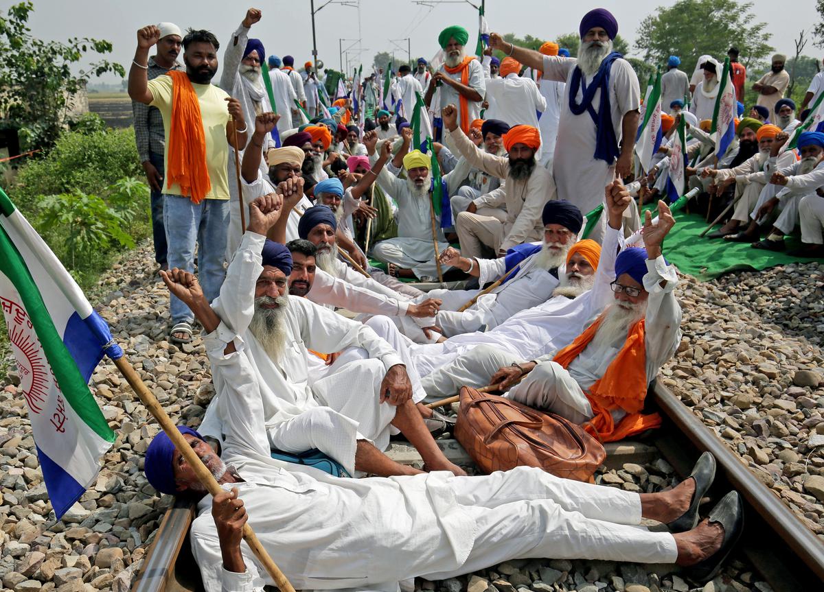 farmersinamritsarcontinue‘railrokoandolan’overmspdemands