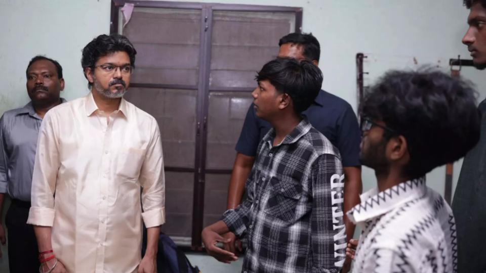 TN CM Joseph Vijay Hears Grievances From Students During Surprise Hostel Visit