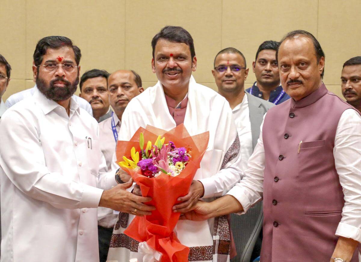 maharashtracabinetportfoliosannounced