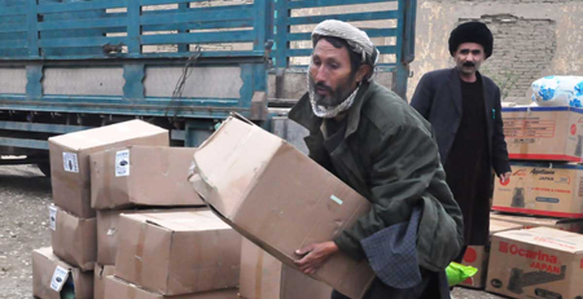 India sends humanitarian aid to Afghan refugees