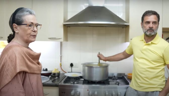 newyearseve:rahulgandhicooksorangemarmaladewithmotherathome