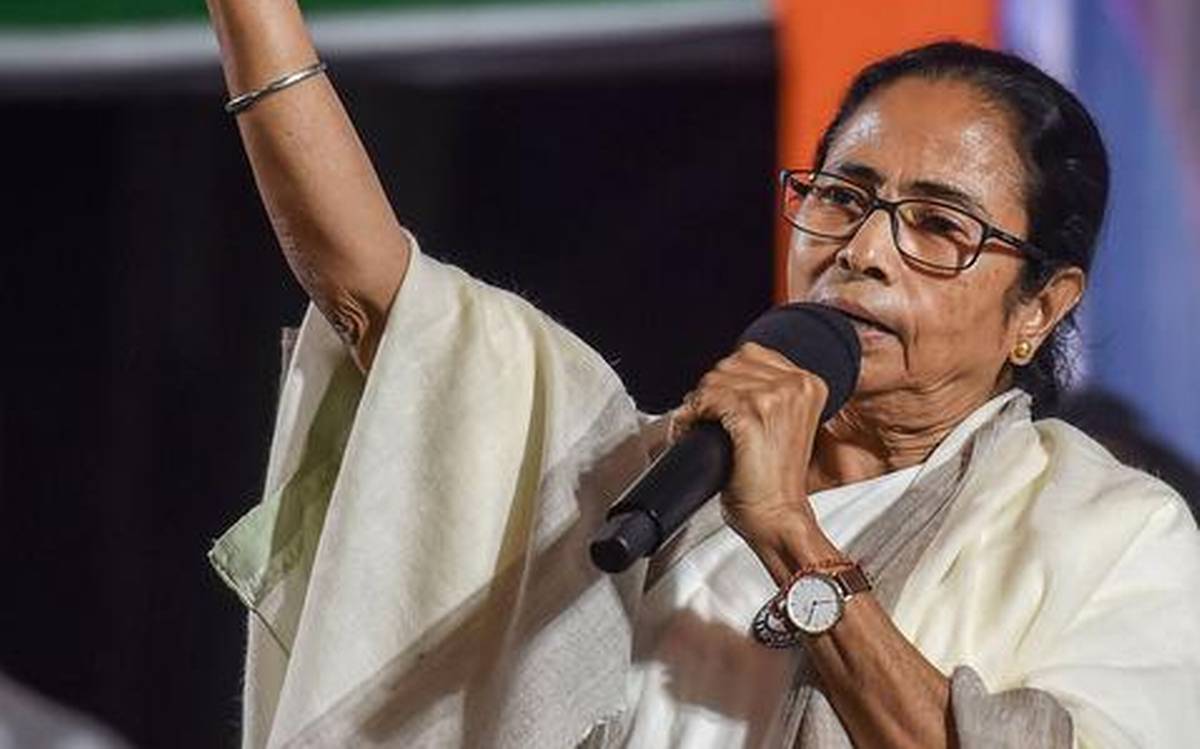 netajiopposedhindumahasabhasdivisivepoliticsfoughtforsecularindia:mamata