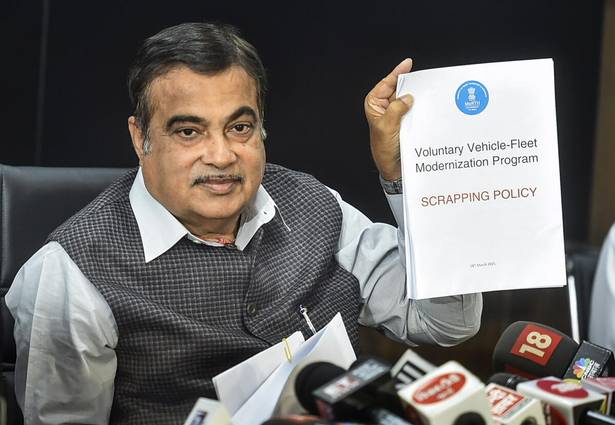 oldvehiclesscrappingfromapril1tollboothstoberemoved:nitingadkari