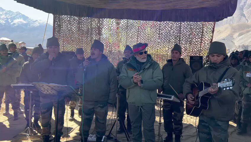 privilegedtocelebratefestivalwithourbravejawans:pmmodiinkargil