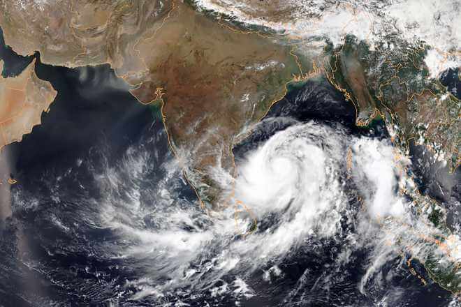 imdalertscyclonicstormlikelytohitcoastsofmaharashtraandgujaratin2to3days