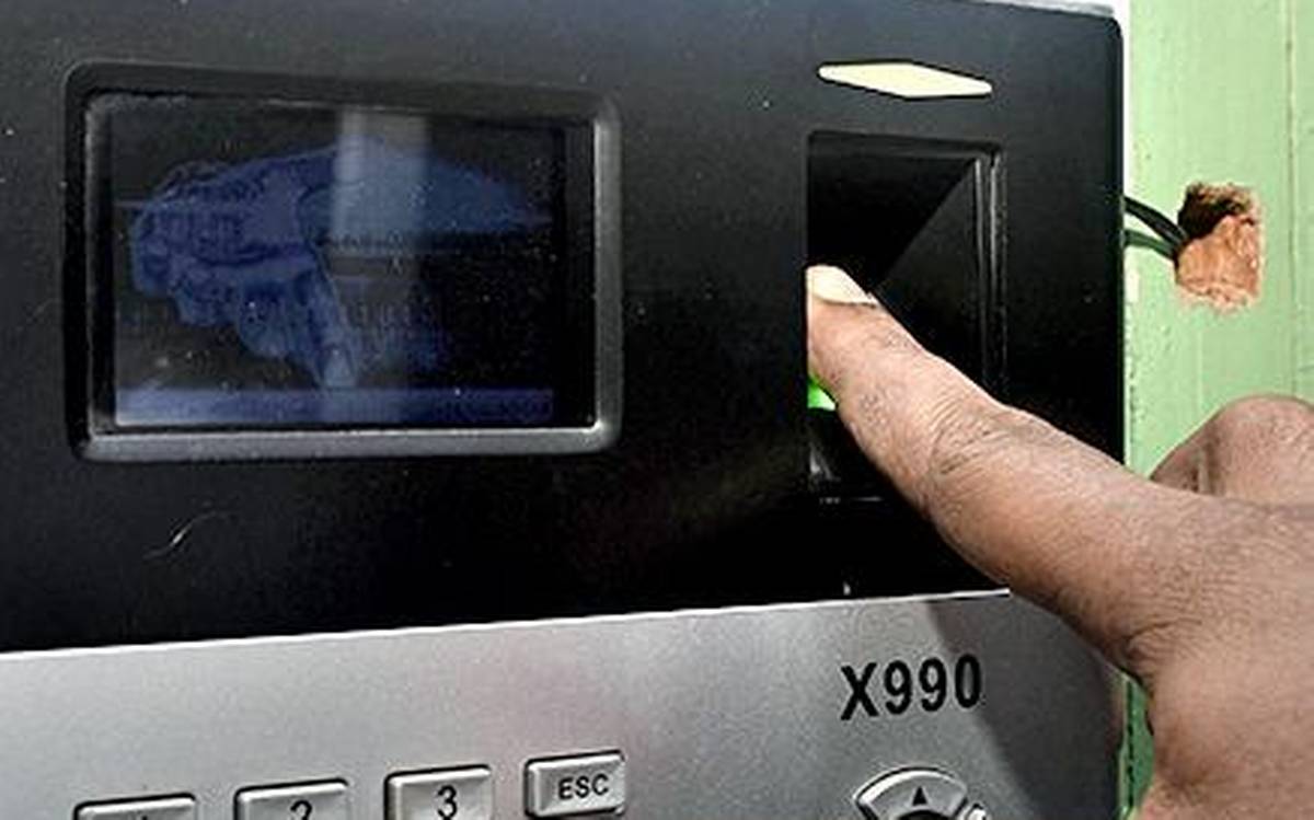 covid19:centralgovtexemptsemployeesfrommakingbiometricattendance