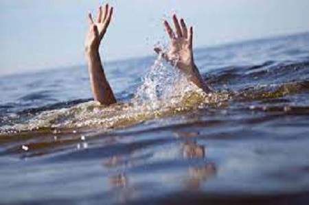 3boysdrown1rescuedatjuhubeachmumbai: