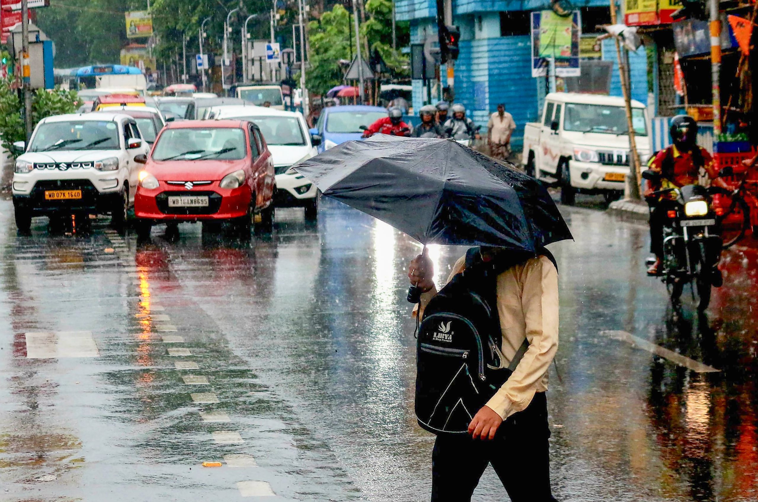 Himachal Pradesh: Intermittent rainfall continues in capital Shimla 