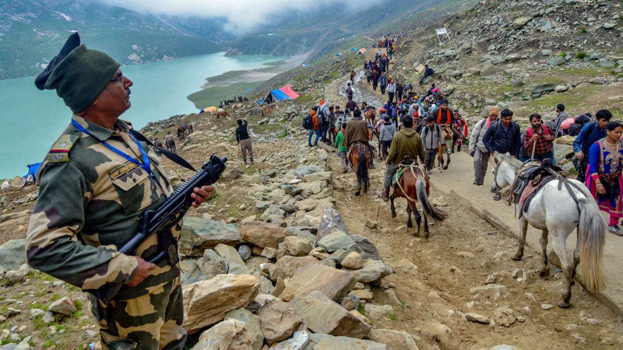 firstbatchof1056pilgrimsleavesjammucampforbuddhaamarnathshrine