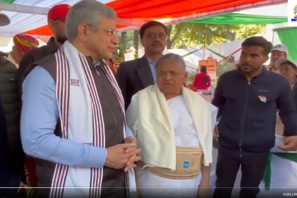 unionministerashwinivaishnawinteractswithsplguestsmentionedbypminmkb