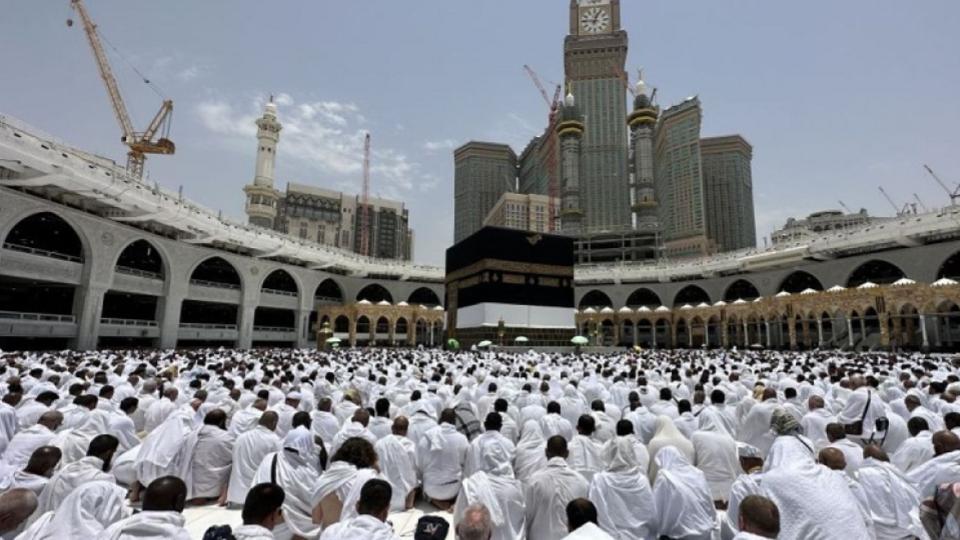 Hajj 2026 Begins For India As First Group Of Pilgrims Leaves For Saudi Arabia