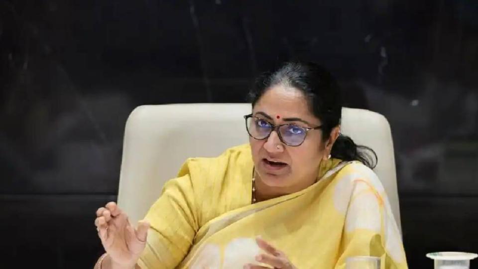 CM Rekha orders sealing of buildings with unauthorised fifth floors in Delhi