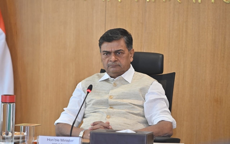 cyclone‘biparjoy‘:unionministerrksinghreviewspowersupplymaintenanceincoastalareasofgujaratrajasthan