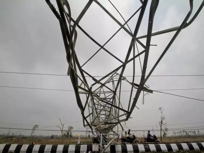 powerrestoredin2500householdsincyclonehitpuri