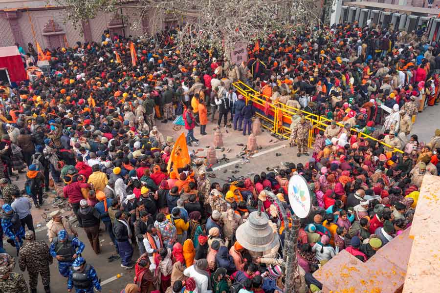 heavyrushofdevoteesatayodhyasramtemple