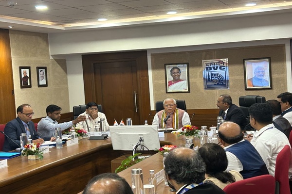 unionministermanoharlalkhattarchairshighlevelmeetingatdvcheadquartersinkolkata