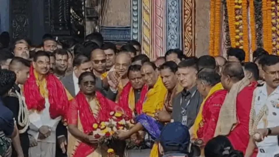 President Murmu Offers Prayers At Shree Jagannath Temple In Odisha