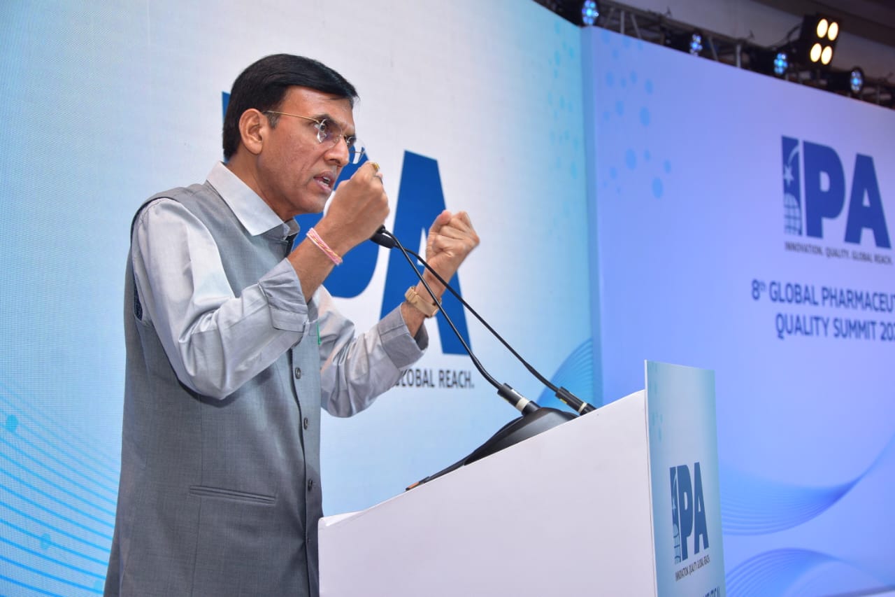 unionministerdrmansukhmandaviyaaddresses8thglobalpharmaceuticalqualitysummit2023inmumbai