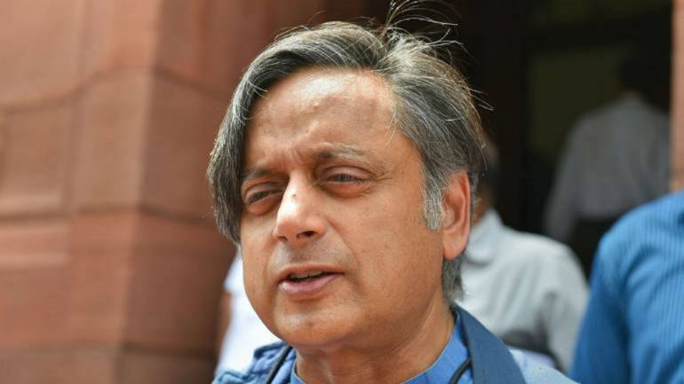 congressleadershashitharoormaygetpartynoticefor‘praising’pmmodi