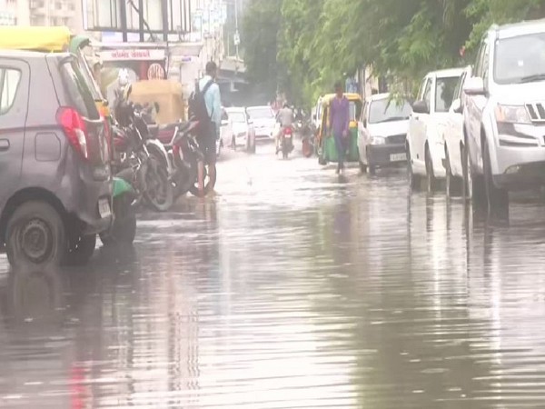 heavyrainslashesahmedabad