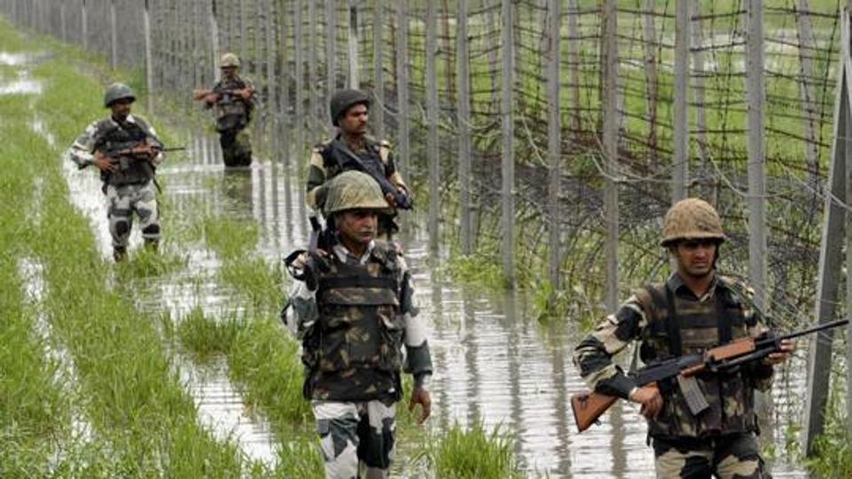 pakistanviolatesceasefirealonglocinpoonchdistrictjk