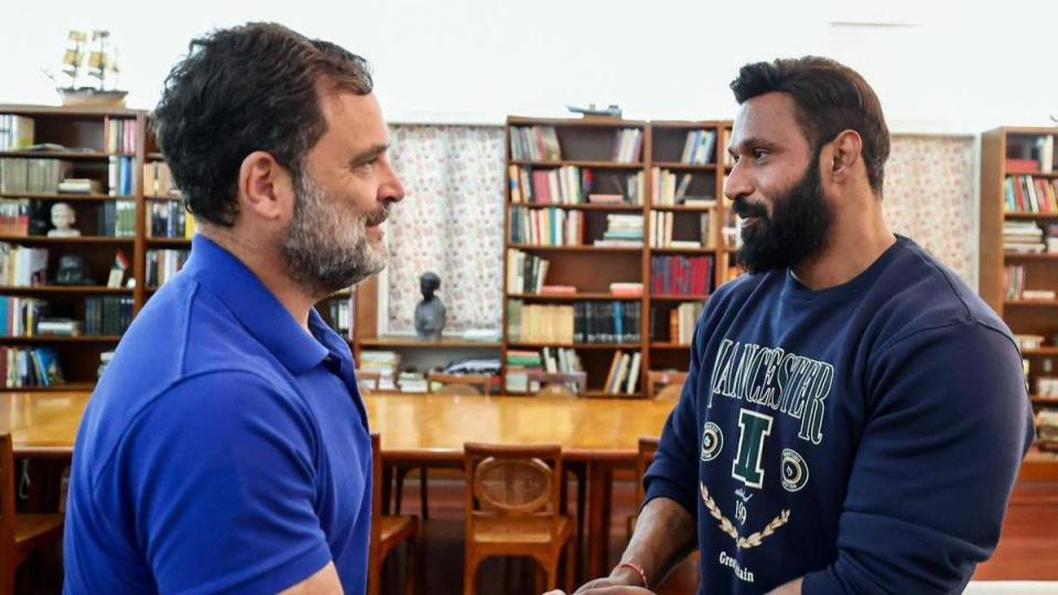 Rahul Meets Uttarakhand Mohammad Deepak 