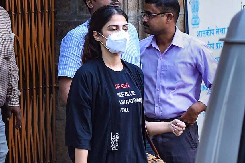 bombayhighcourtgrantsbailtoactorrheachakraborty