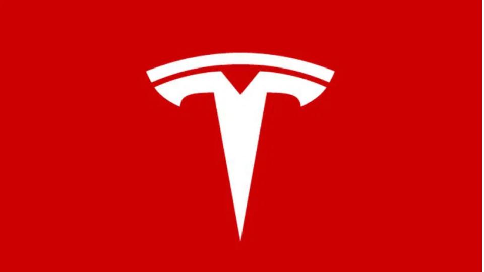 teslalaunchesmodelypremiumrearwheeldriveinindiaatrs5089lakh