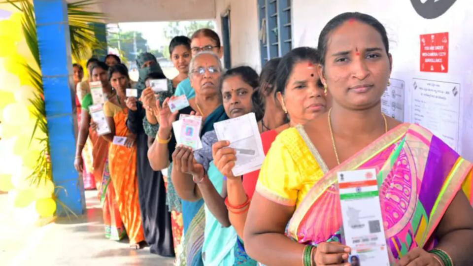 Lok Sabha polls, Voting underway in 3 LS seats in West Bengal