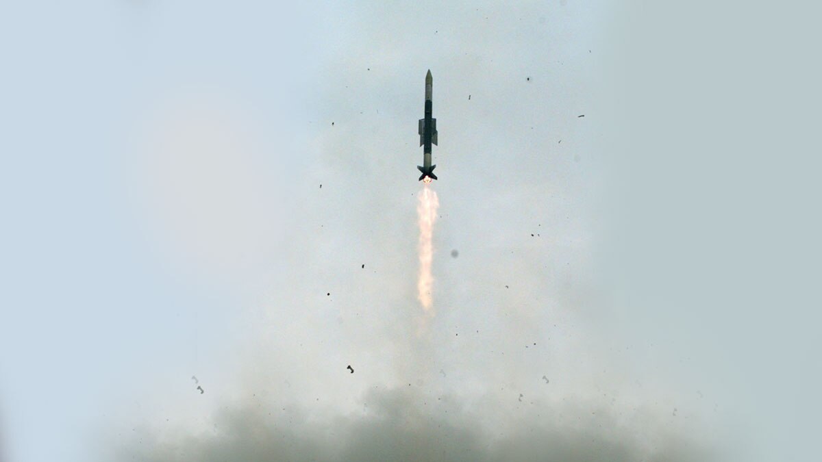 drdonavysuccessfullytestfiredindigenouslydevelopedshortrangesurfacetoairmissile
