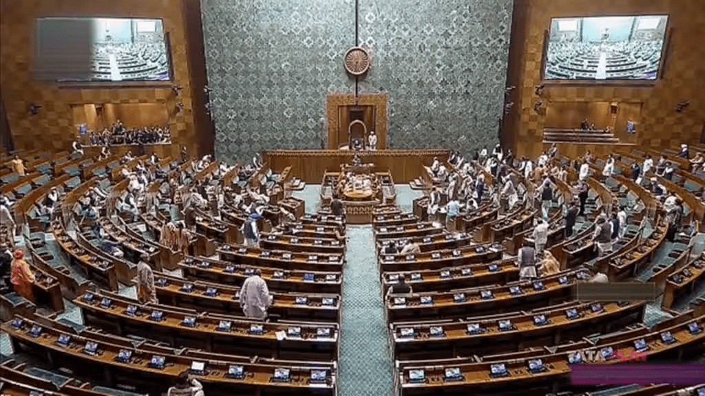 congressmovesadjournmentnoticeinlstodiscussdeportationsofindiansbyus