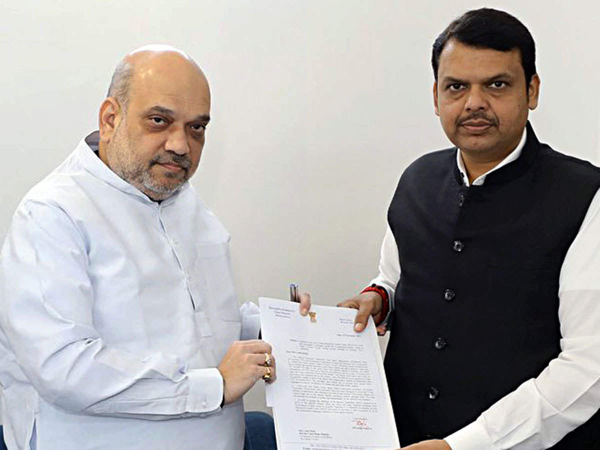 devendrafadnavismeetsamitshahindelhi